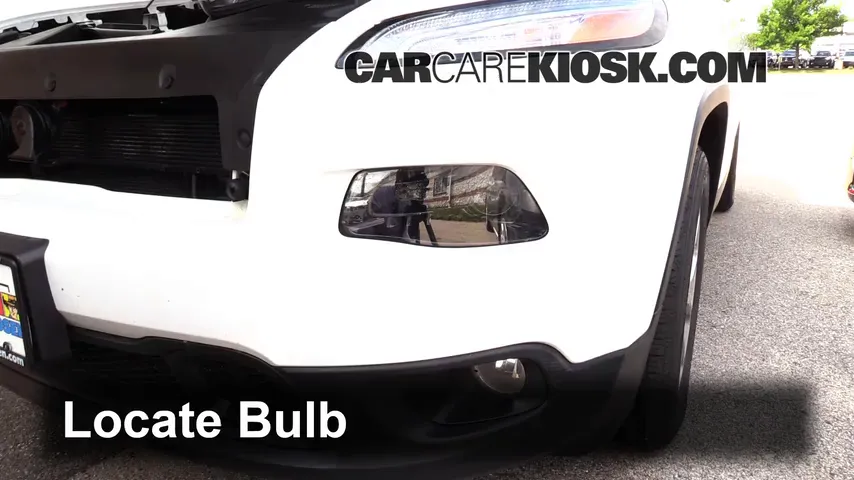 2015 Jeep Cherokee Latitude 2.4L 4 Cyl. Lights Highbeam (replace bulb)